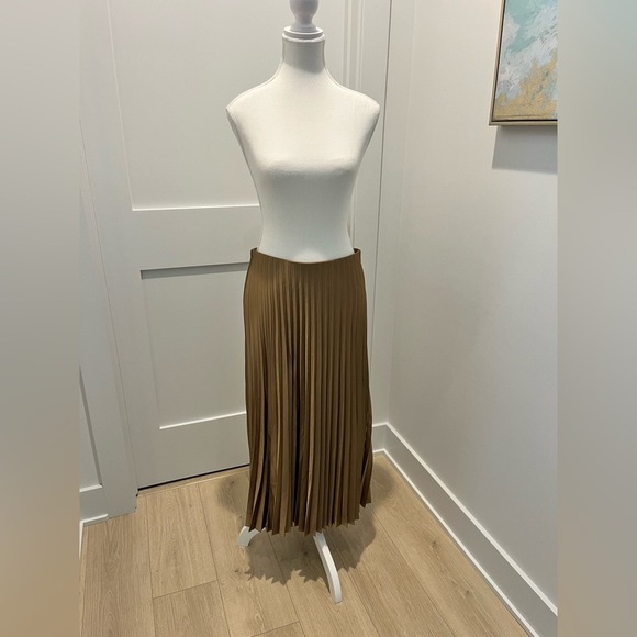 J crew NEW Gwyneth pleated slip skirt camel size Small $128 Lagenlook midi - Picture 8 of 13
